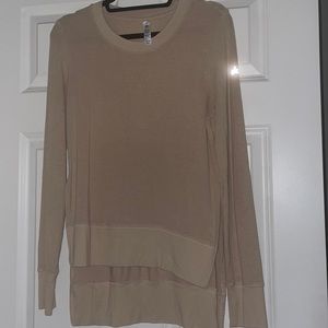 Alo Yoga high low sweater